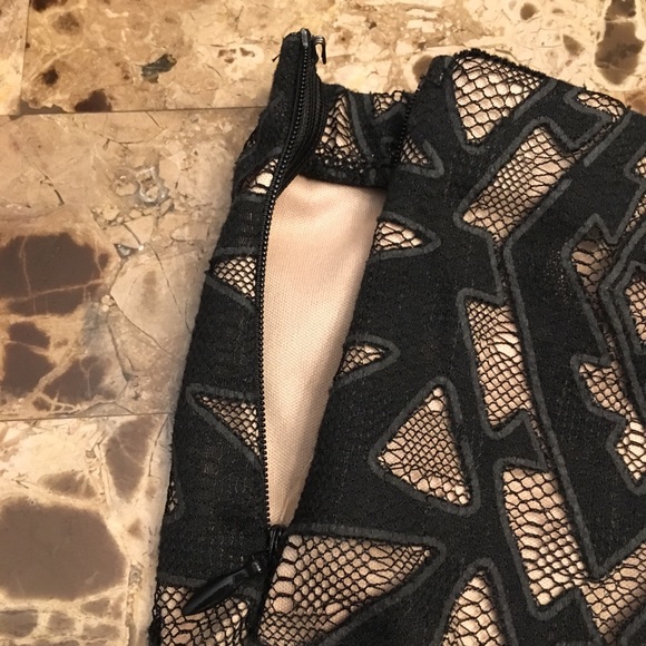 Henrigirl NWT Black and Beige lace pattern skirt - Picture 3 of 5